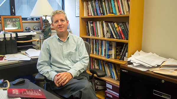 Ithaca College sociology professor receives Hans O. Mauksch Award