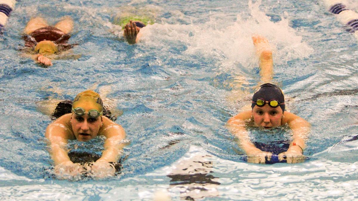 Sophomores step up on women’s swimming and diving team