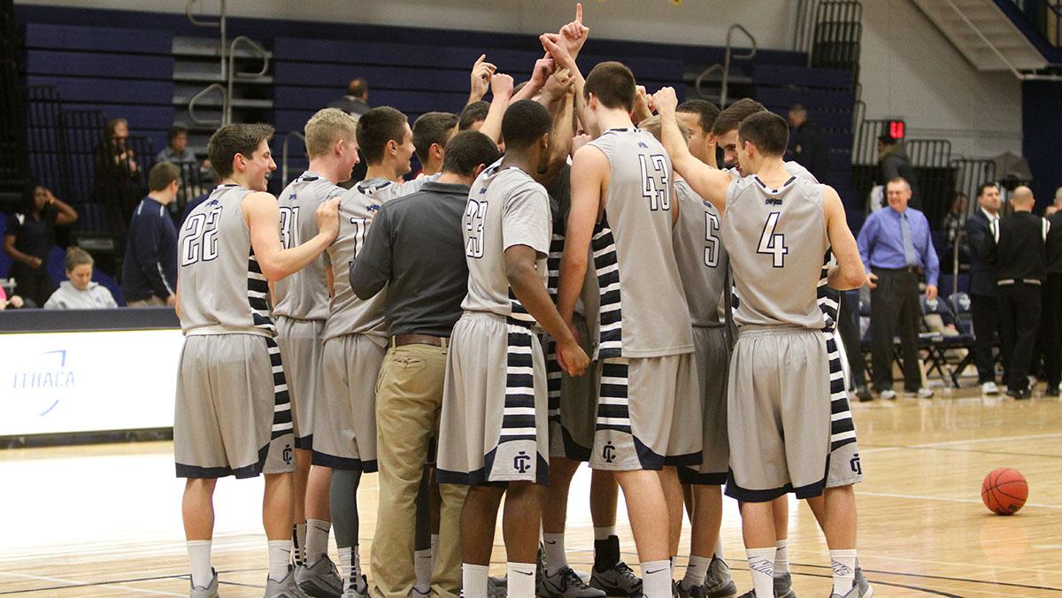 Weekly Recap: Men’s basketball splits first four conference games