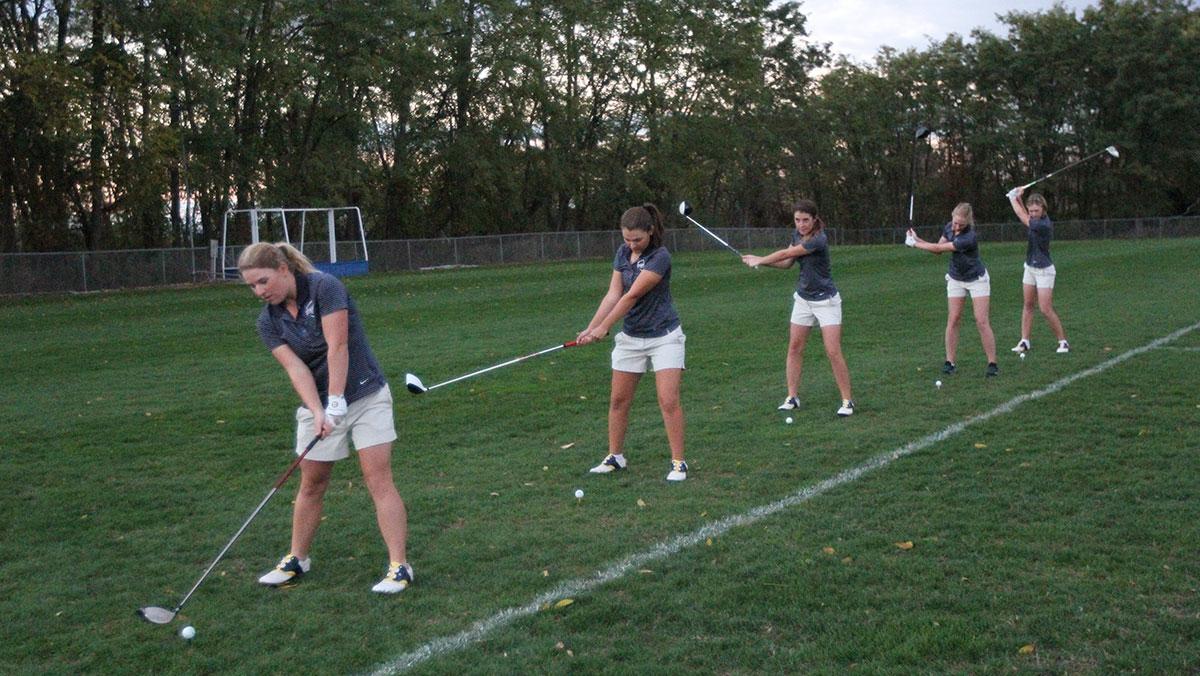 Each stroke counts for small women’s golf squad this season