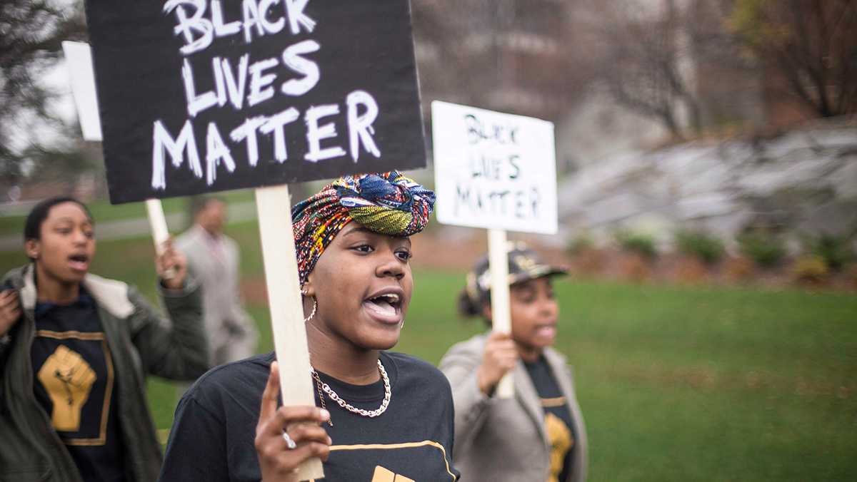 Slideshow: IC students walk out to protest racism on campus