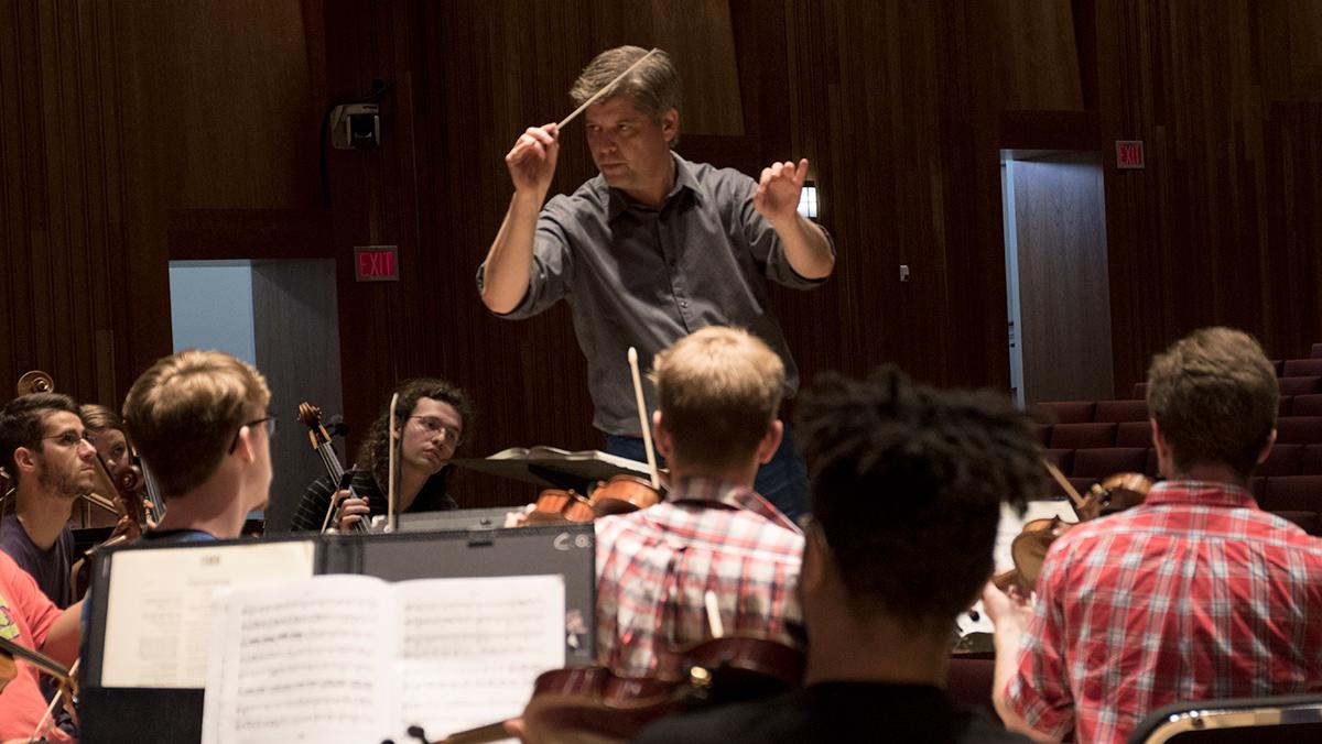 Chamber Orchestra embraces new director and hosts first concert