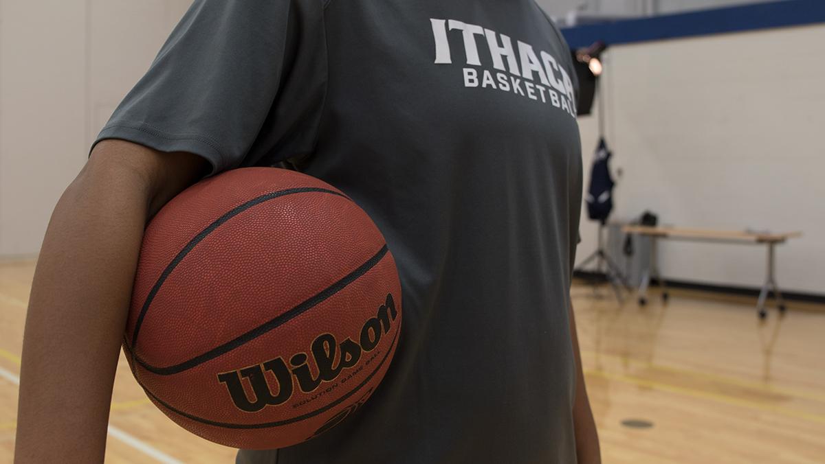 Men’s basketball suffers loss against Nazareth College