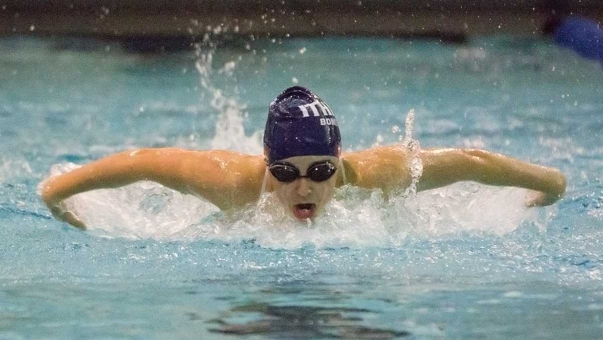 Ithaca College swimming and diving defeats Le Moyne College