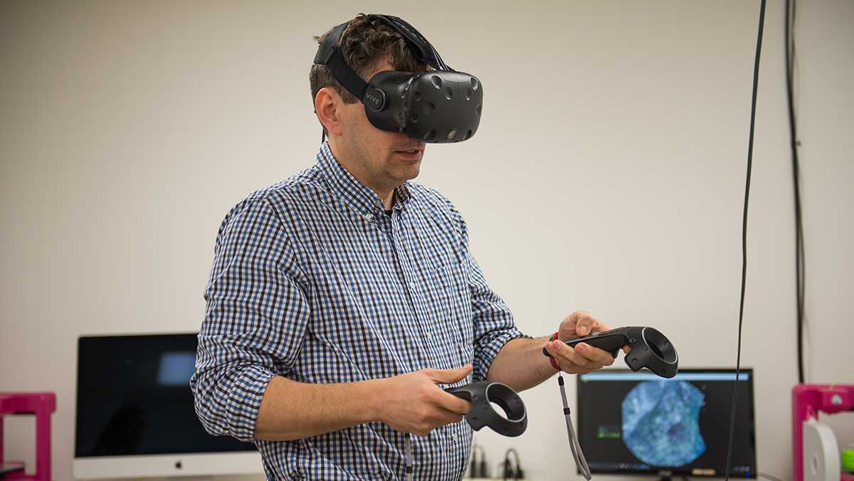 IC students use virtual reality for independent studies