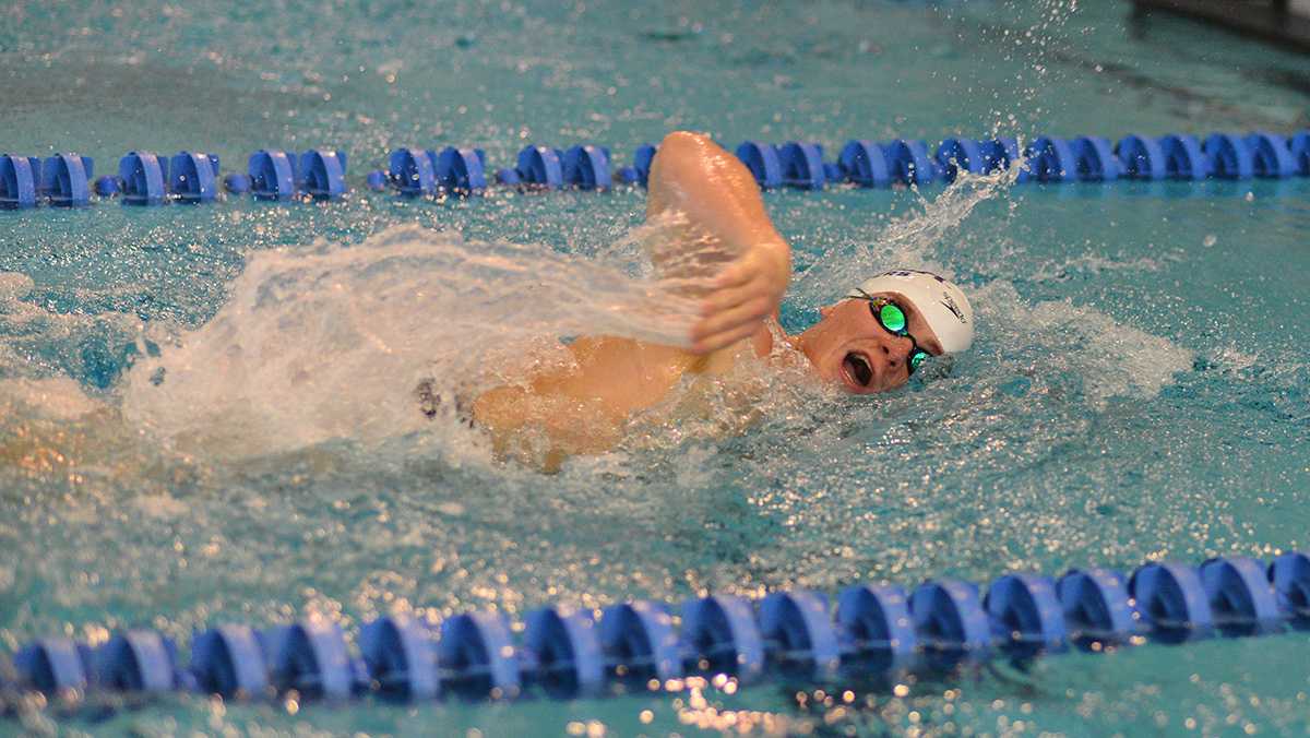 Sophomore makes a splash for men’s swimming and diving team