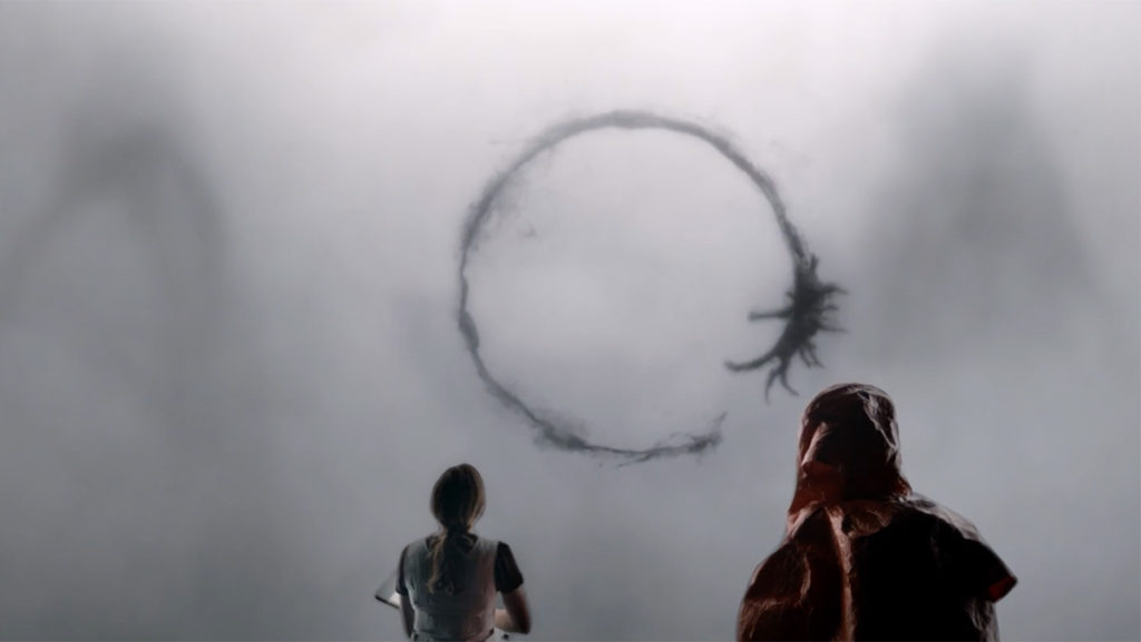 Arrival, stars Amy Adams as Louise, an isolated linguistics professor who is recruited by the American government to translate the complex language of alien visitors. 