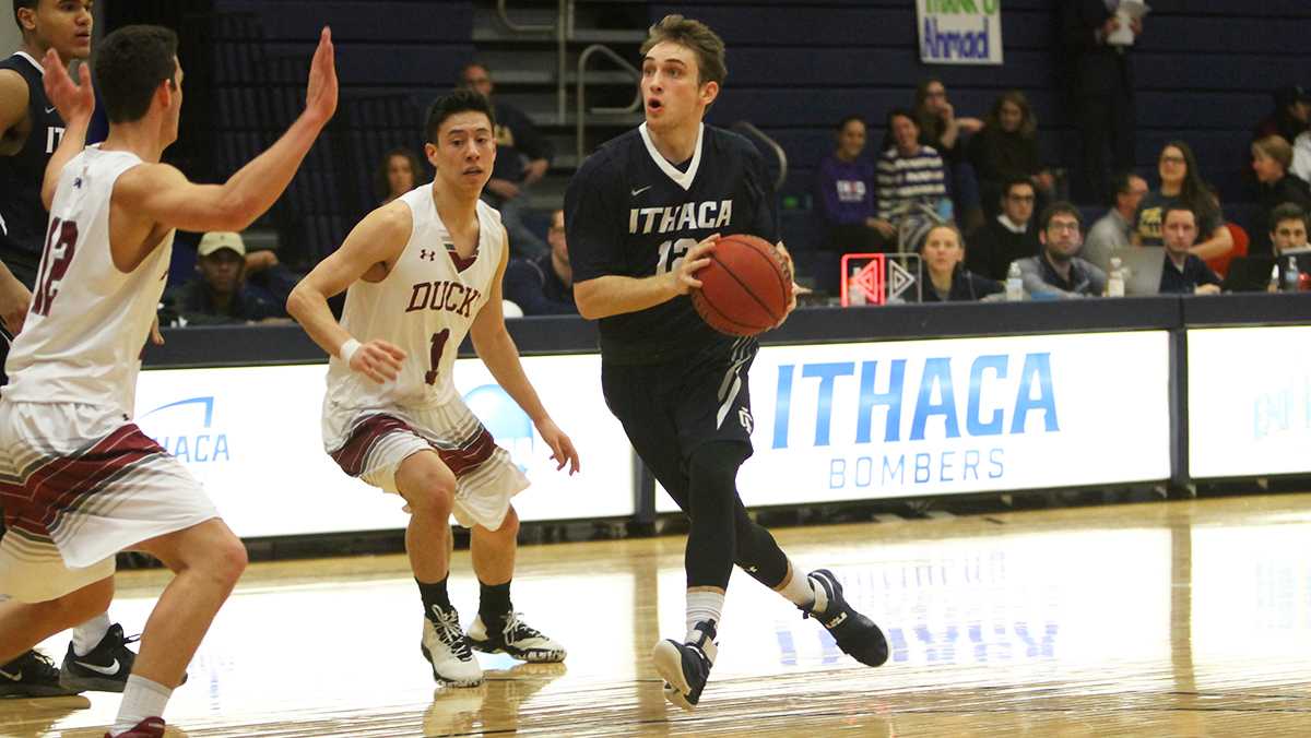 Men’s basketball loss puts them out of playoff contention
