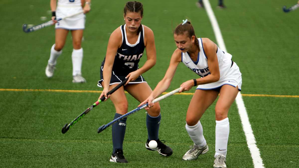 Field hockey wins second game in a row against Hartwick