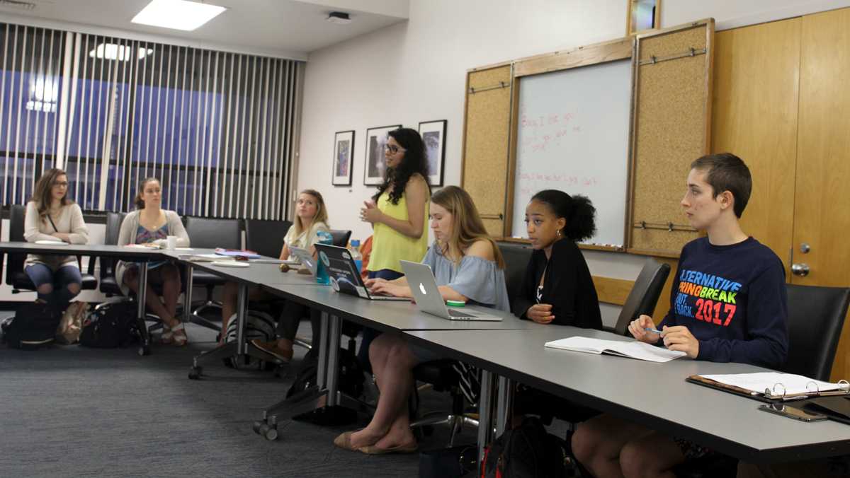 SGC welcomes new senators at first meeting of the semester