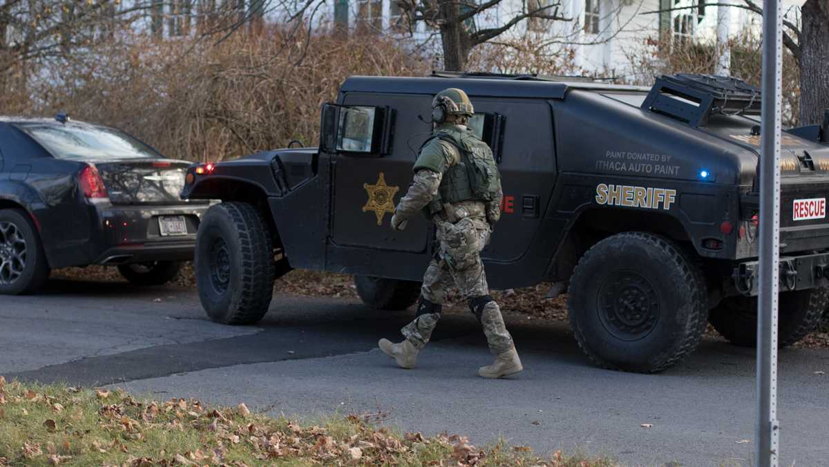 UPDATE: SWAT team responds to domestic abuse situation on Hudson