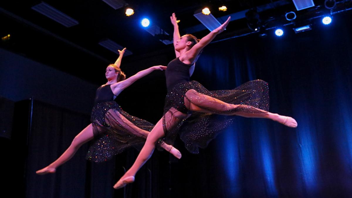Unbound Dance Company performs in Fall Dance Showcase