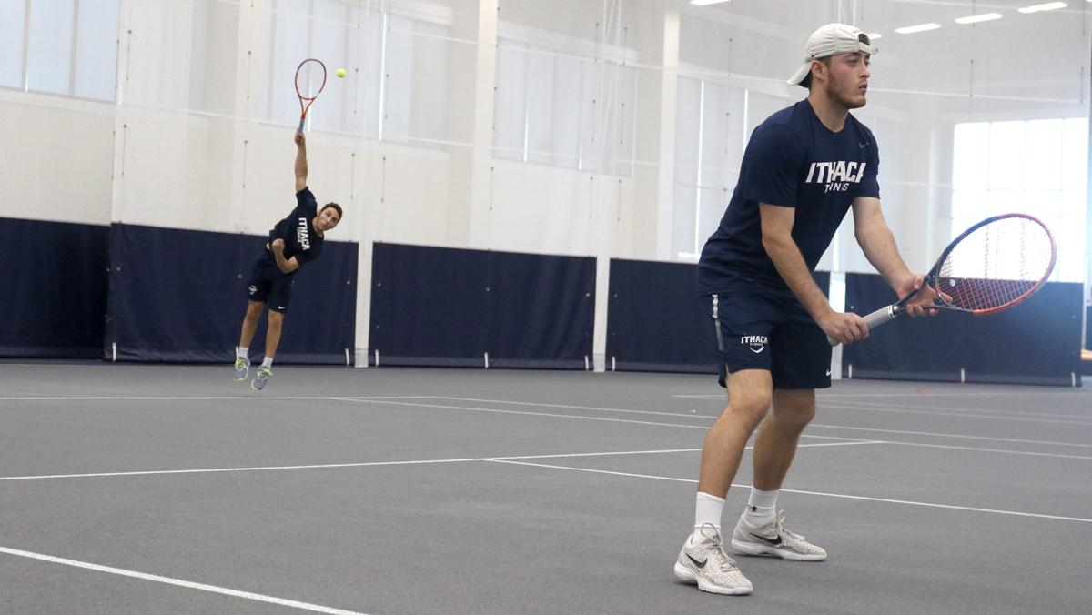 Men’s tennis falls to Connecticut College 5–4