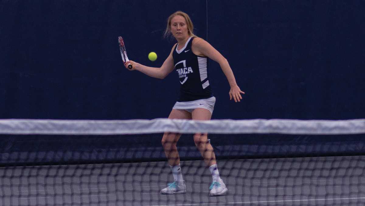 Sophomore uses squash to transition to collegiate tennis