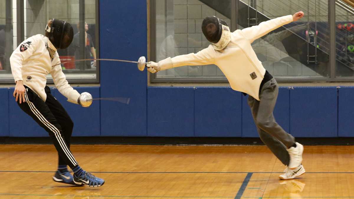 On Point Practices: Club fencing prepares for first tournament