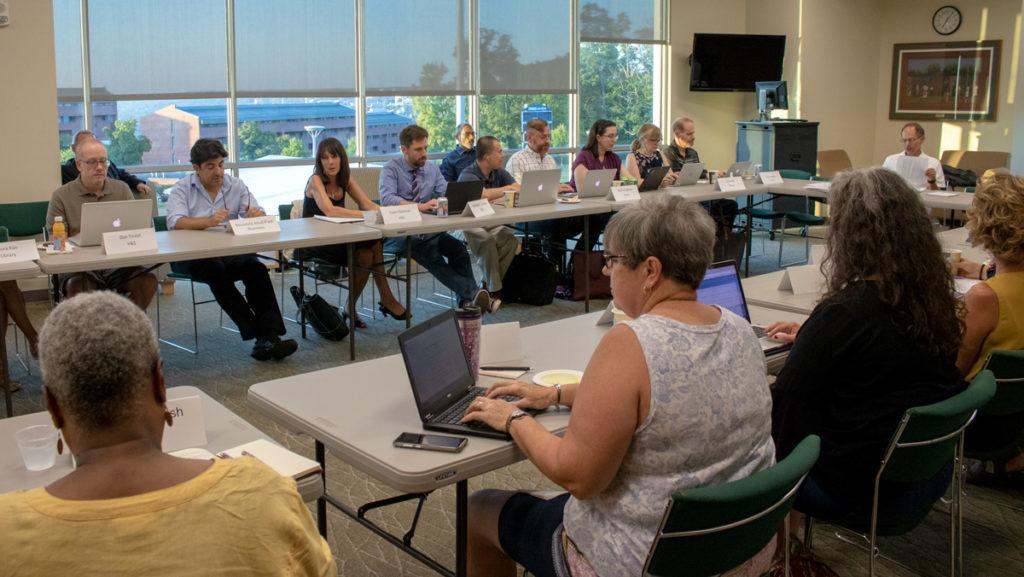 The Ithaca College Faculty Council (FCEC) held a working group meeting of the Faculty Council on March 10 to discuss holding a no confidence vote against the administration. Featured image is from a Faculty Council meeting from Sept. 4, 2018..