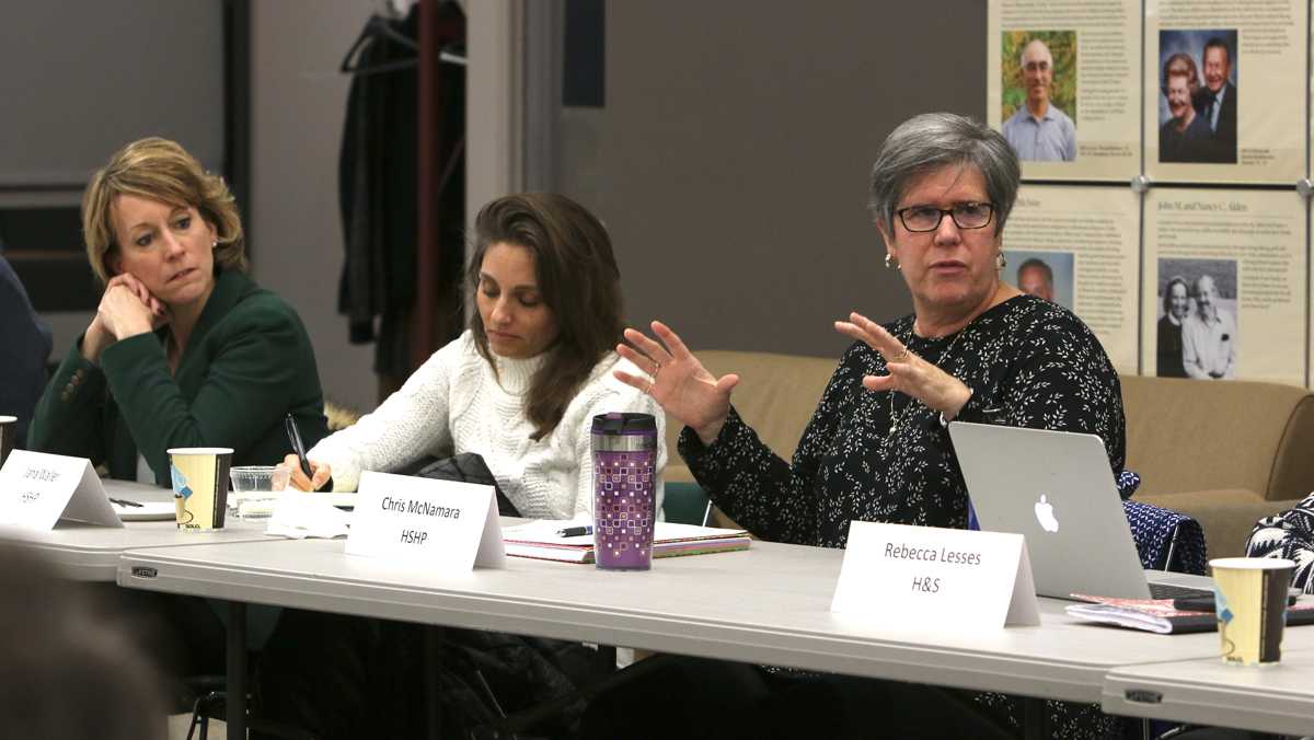 Faculty Council discusses new ombudsperson position