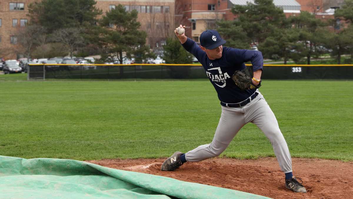 Senior reliever revamps pitching with sidearm technique
