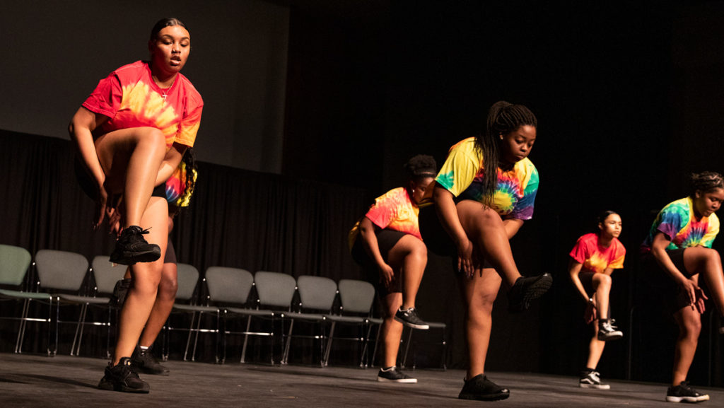 The+Dedicated+Overachieving+Precise+Entertaining+Steppers+of+Ithaca+College+%28D.O.P.E.+Steppers%29%2C+a+group+that+celebrates+African+culture%2C+performed+at+Step+Fest+on+Feb.+22%2C+2019+in+the+Emerson+Suites.