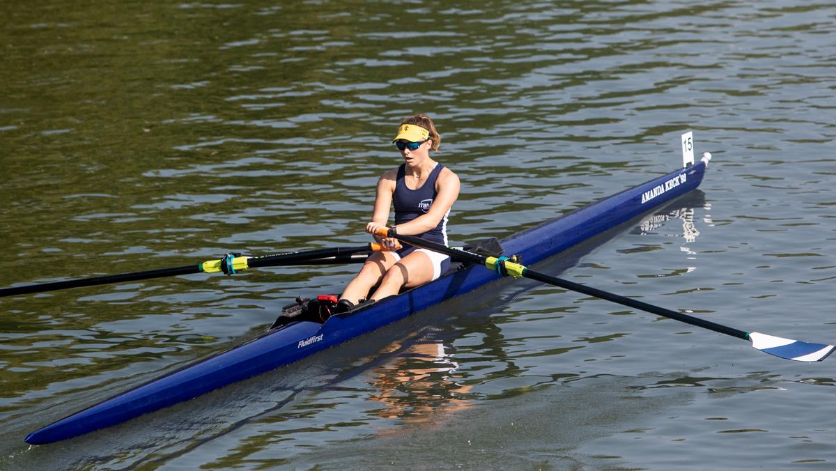 Senior sculler leads team after two years of experience