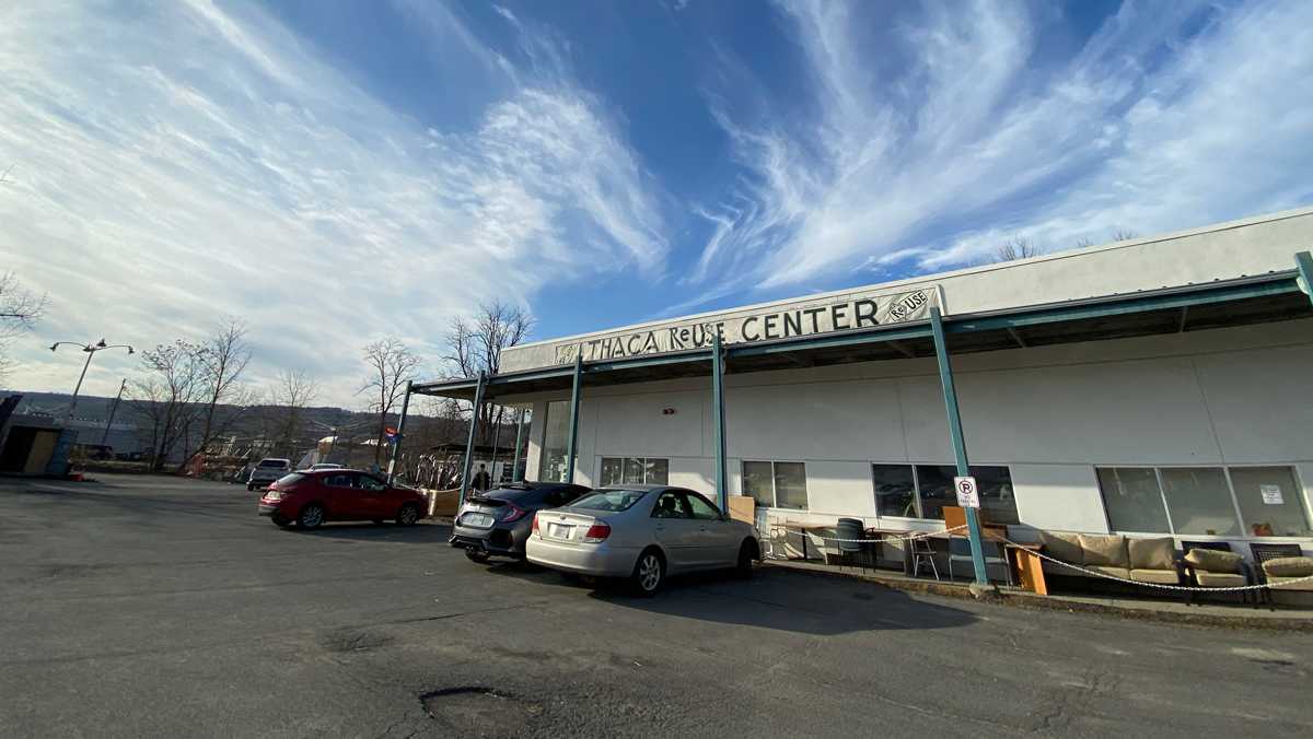 At the ReUse Center, second-hand objects find a home
