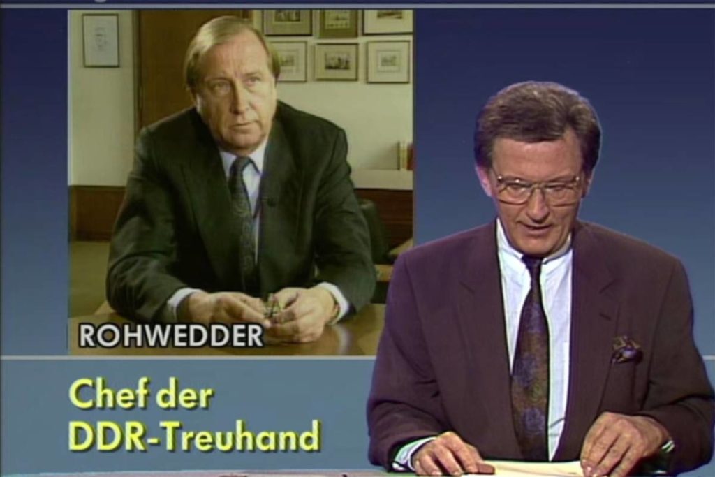 “A Perfect Crime” follows the investigation of the 1991 assassination of Detlev Rohwedder, a German politician and manager of the Treuhandanstalt, the government agency established to privatize East German enterprises. The show sparks new ideas about a crime that investigators determined to be a cold case. 
