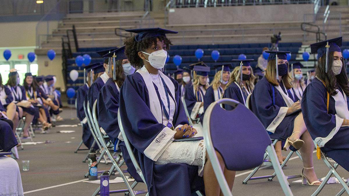 December commencement changes spark mixed feelings