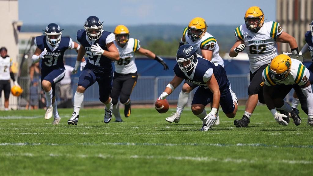9.10Football3_NolanSaunders