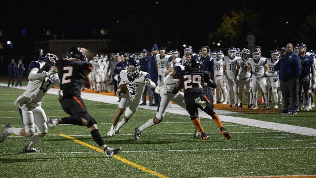 10.22Football3_NolanSaunders