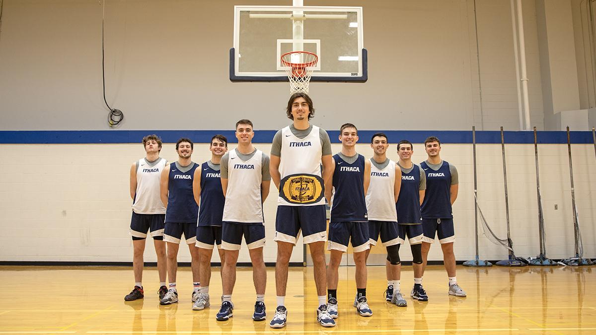 Men’s basketball motivates team with “Bomber Belt”