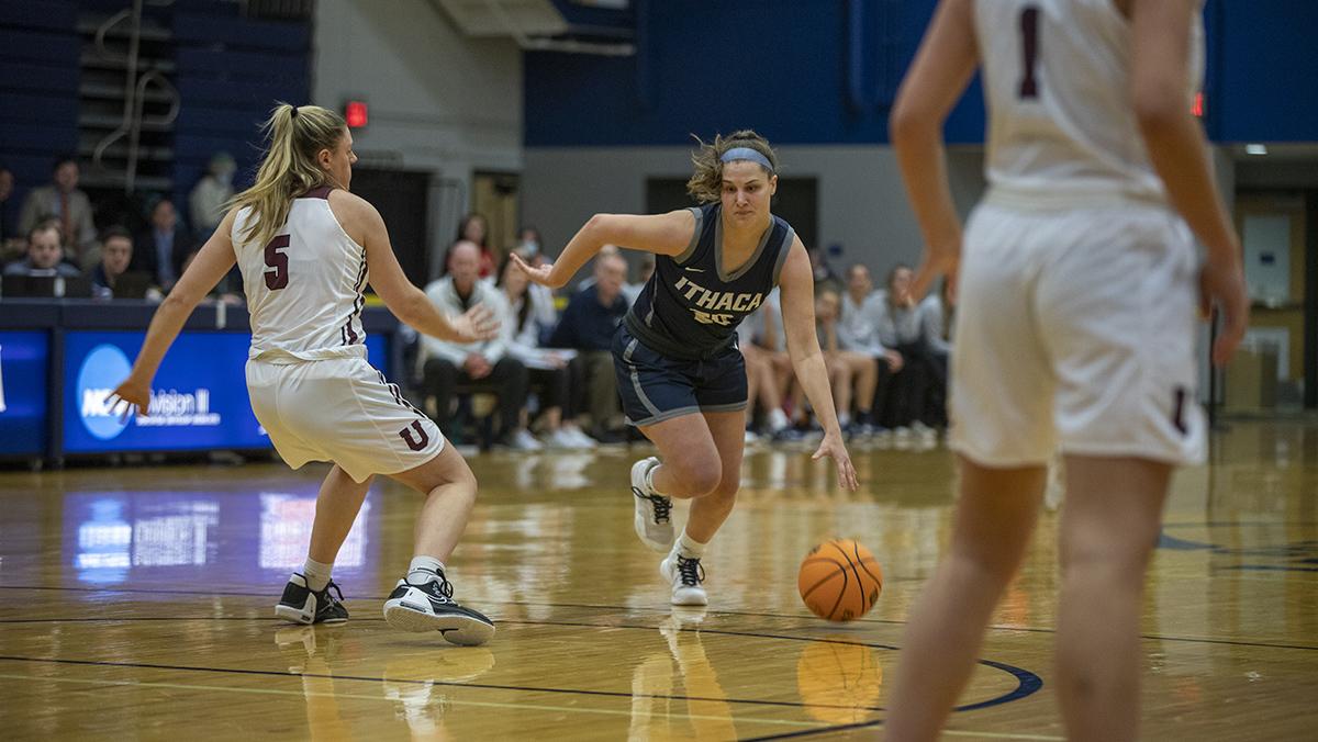 Women’s basketball rides big fourth quarter to earn win over Union