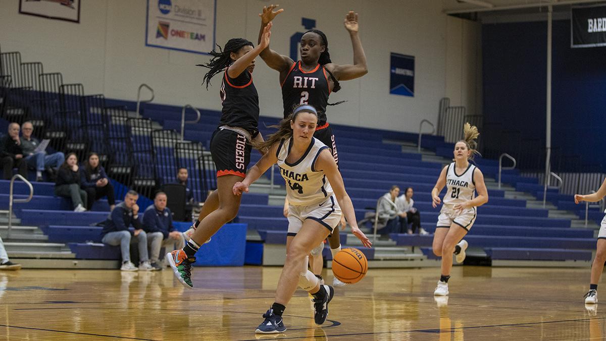 Dominant first quarter carries women’s basketball over RIT
