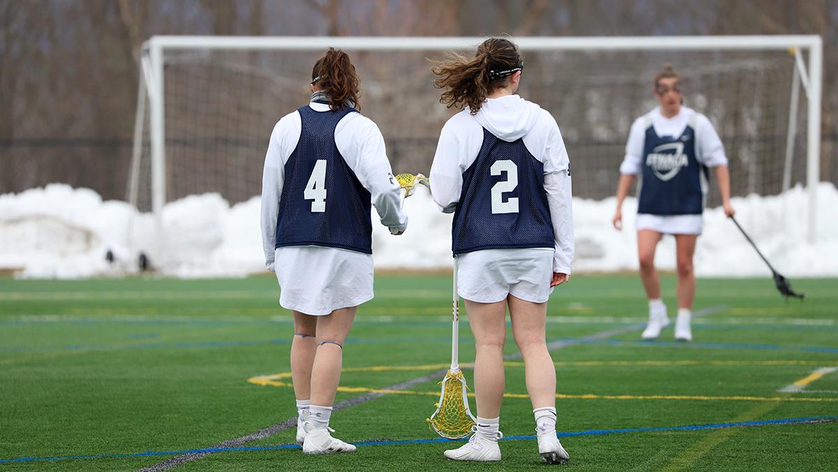 Sisters team up to play for IC women’s lacrosse