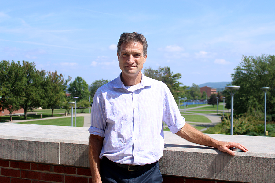 Michael+Smith%2C+professor+in+the+Department+of+History%2C+asks+why+climate+change+was+minimized+in+the+final+Ithaca+Forever+strategic+plan.