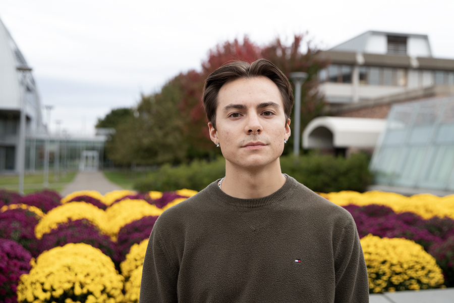 Senior Robby Zweesaardt writes about the financial burden that the cost of materials like textbooks, computer programs and other academic supplies place on students with lower incomes. 