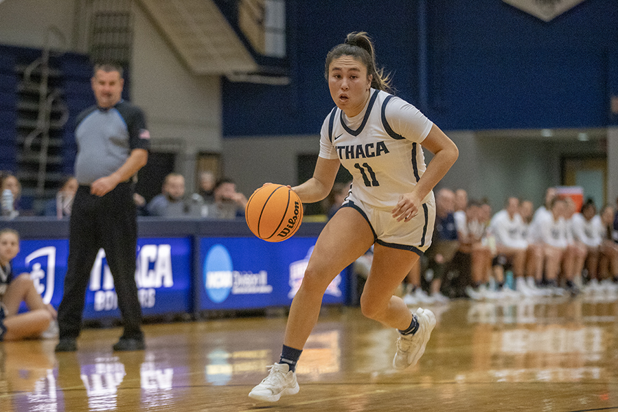 Graduate+student+guard+June+Dickson+joined+the+Ithaca+College+womens+basketball+team+after+playing+at+the+California+Polytechnic+Institute+for+the+past+three+seasons.