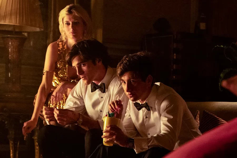 From left to right: Alison Oliver (Venetia), Jacob Elordi (Felix Carton) and Barry Keoghan (Oliver Quick).
