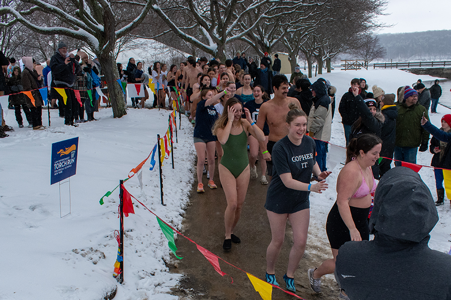The+Polar+Plunge%2C+an+annual+event+that+fundraises+for+Special+Olympic+New+York%2C+was+hosted+on+March+23+by+the+Student-Athlete+Advisory+Council.+Volunteers+that+raised+over+%2425+line+up+to+take+the+plunge+in+freezing+conditions.