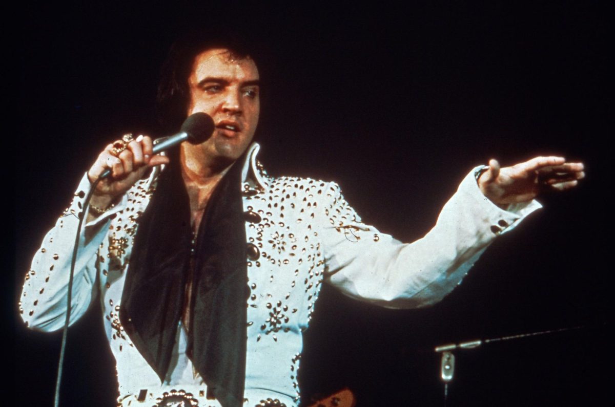 "EPiC (Elvis Presley in Concert)" features newly discovered footage from Elvis Presley's performances.